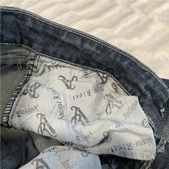 Antique Rivet Women’s Raw Hem Embellished Jeans Size 28 - Picture 10 of 15